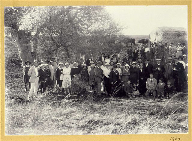 The earliest known photo of a 50th at the tree. Jan Greeff, son of Hendrik Adriaan, on 13 September 1920.